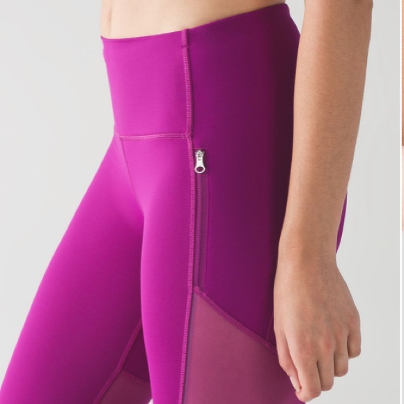 Lululemon Rush Hour Crop 21” - Picture 2 of 8